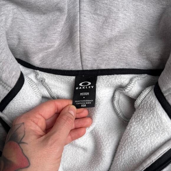 Oakley Type 2 Zip Up Hoodie Women's Medium Gray Athletic Training Fitness 6417 - Picture 2 of 12